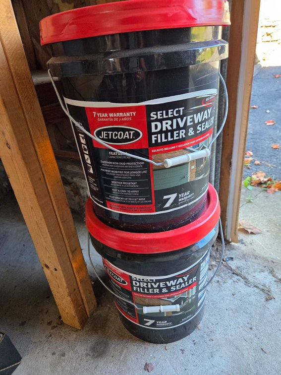 JETCOAT Select Driveway Filler & Sealer Buckets
