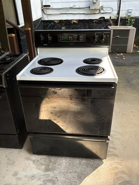 Kenmore Freestanding Electric Range with Coil Cooktop