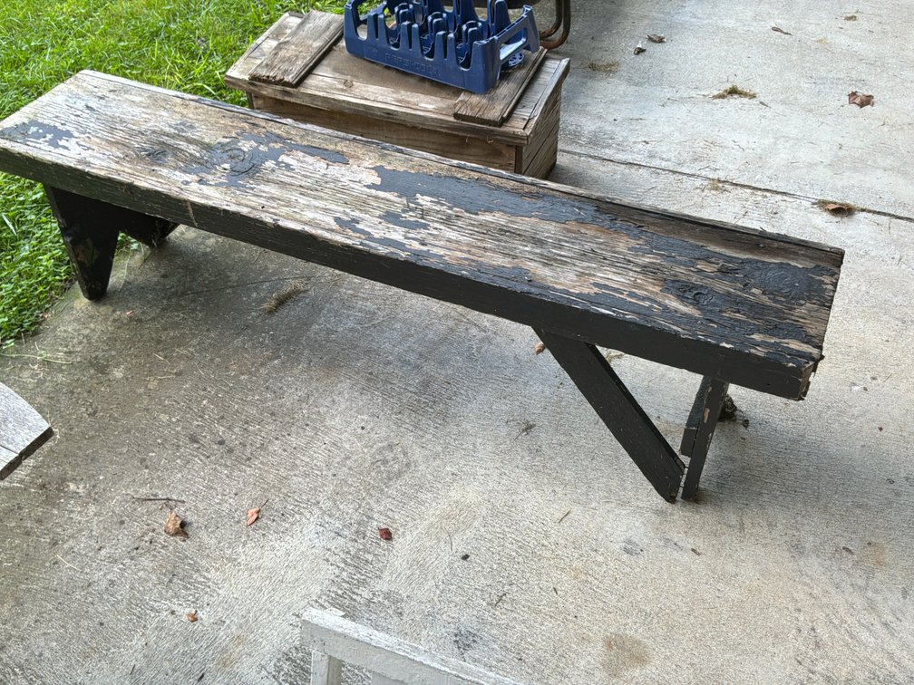 Painted Wooden Plank Bench with Diagonal Bracing