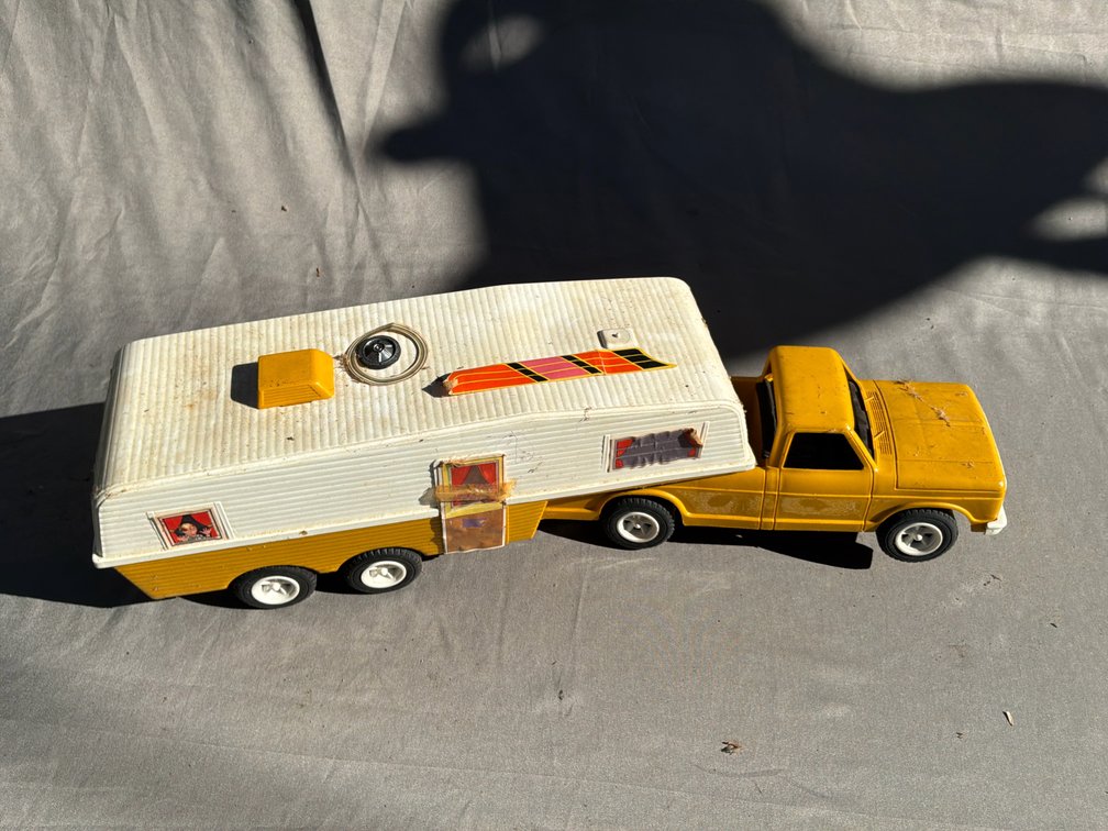 Toy Pickup Truck with Fifth-Wheel Camper Trailer