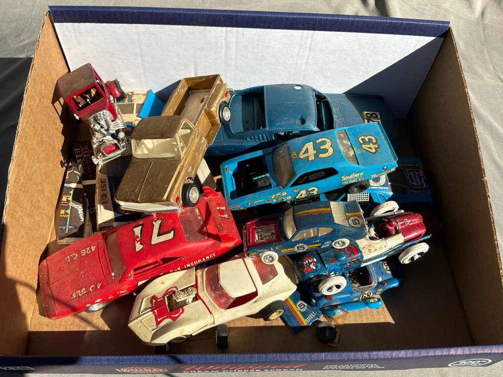 Plastic Model Cars, Vehicle Bodies, and Parts