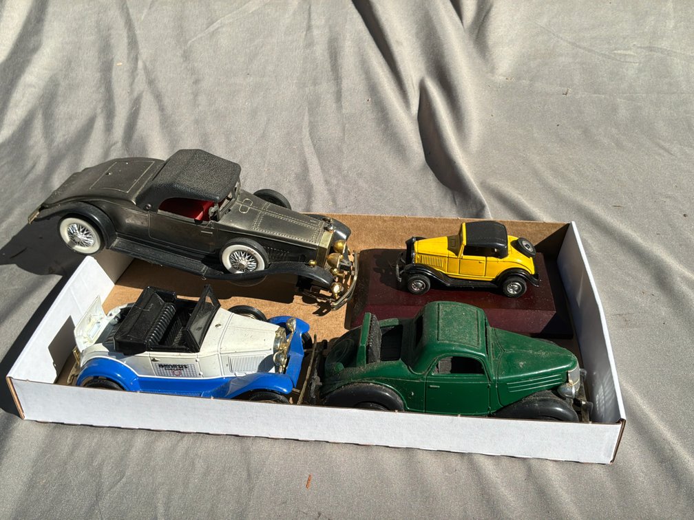 Miniature Classic Coupe and Roadster Model Cars