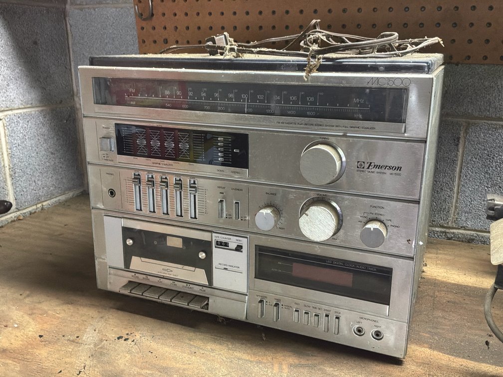 Emerson MC1500 AM/FM Cassette Stereo Music System