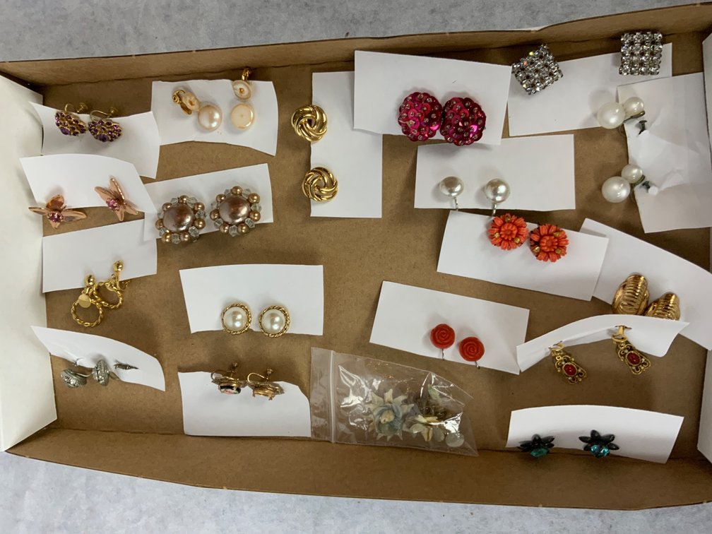 Vintage Clip-On Earrings