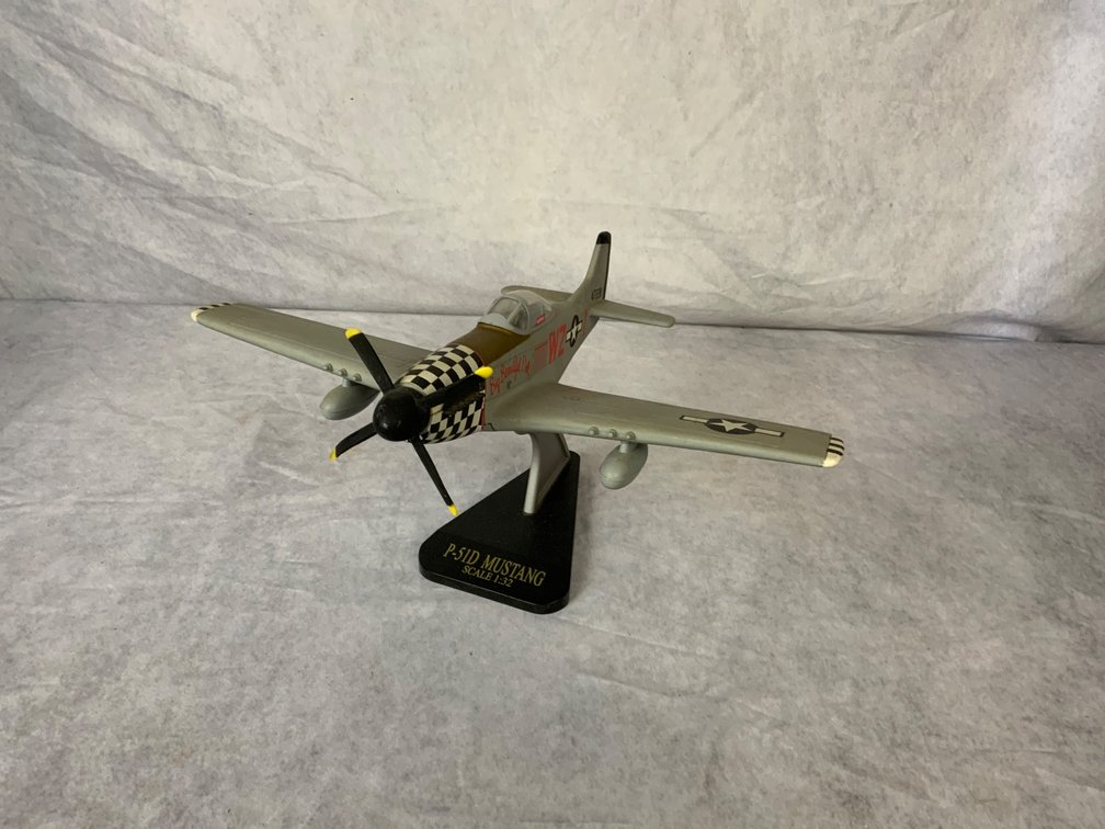 P-51D Mustang Scale 1:32 Model Aircraft