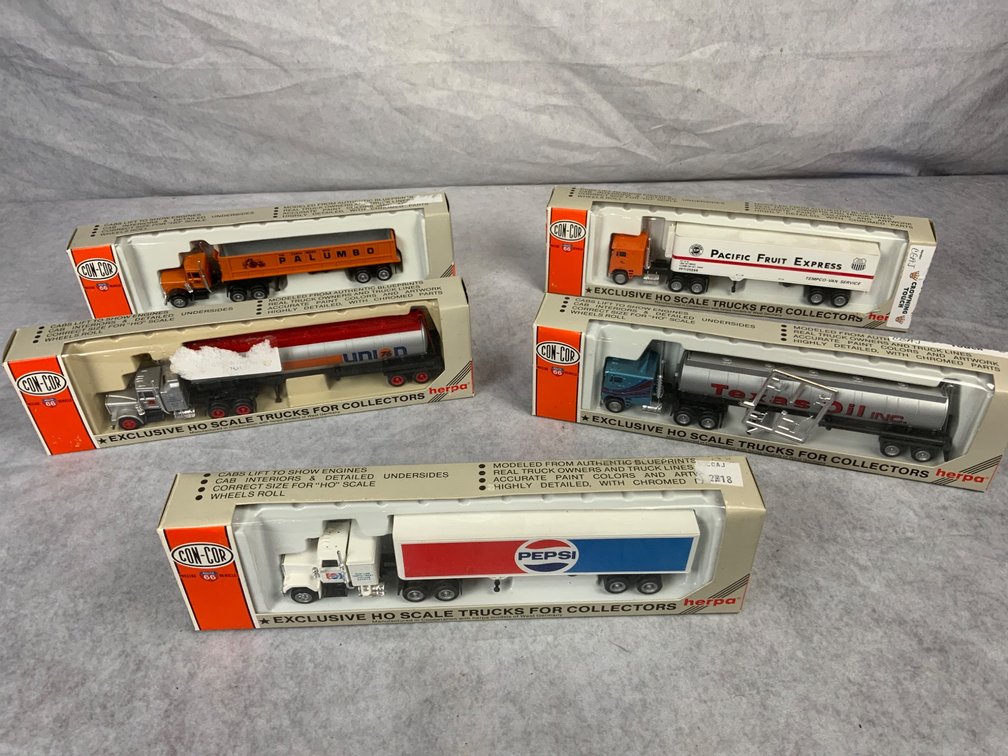 Five Herpa HO Scale Trucks