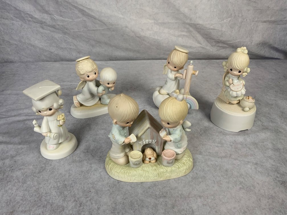 Precious Moments Figurines