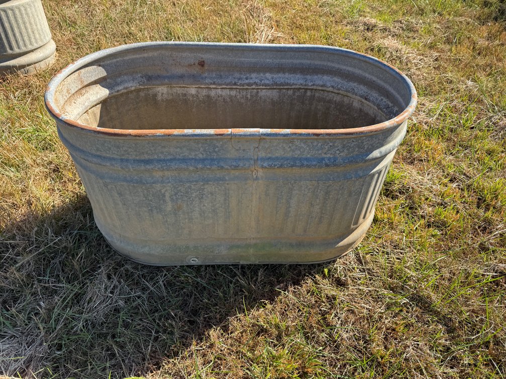 100 gallon galvanized watering trough