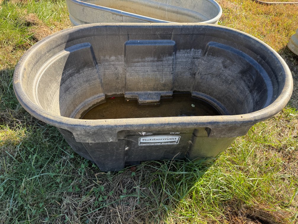 100 gallon Rubbermaid watering trough