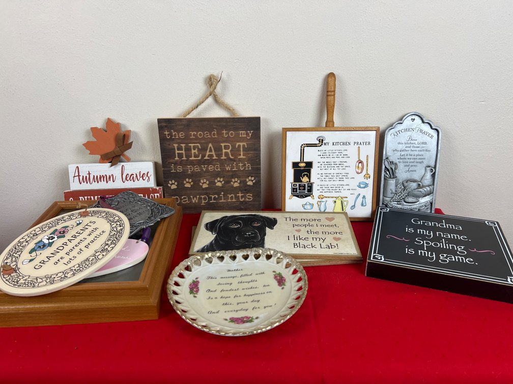 Decorative Plaques and Plates