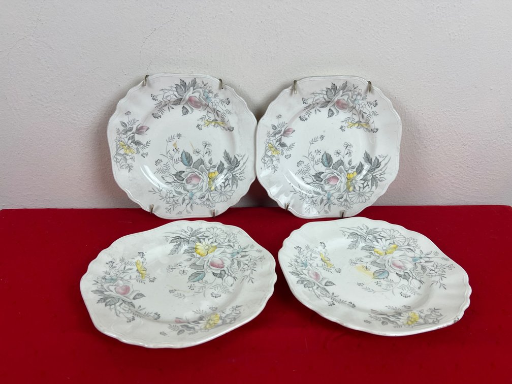 4 J. & G. Meakin Plates, Old World Charm