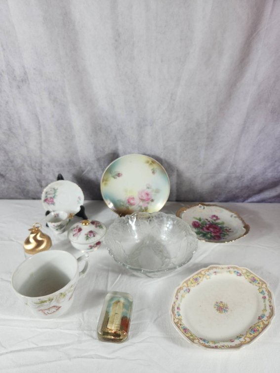 Decorative Plates, Bowl, and Trinket Items Collection