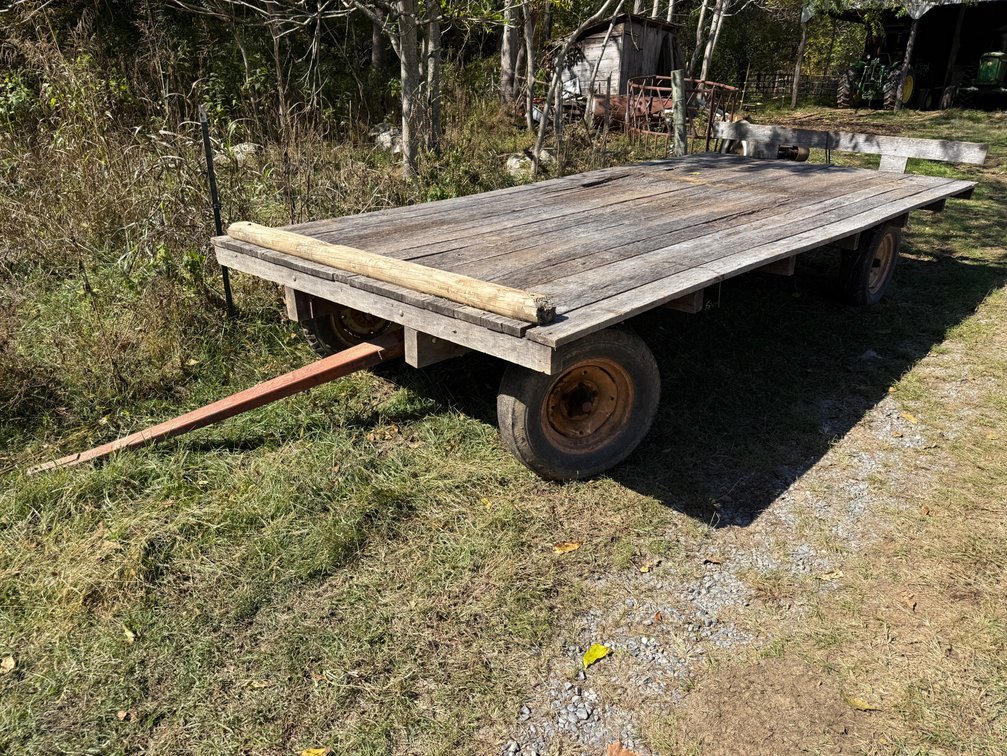16’ Flat Hay Wagon