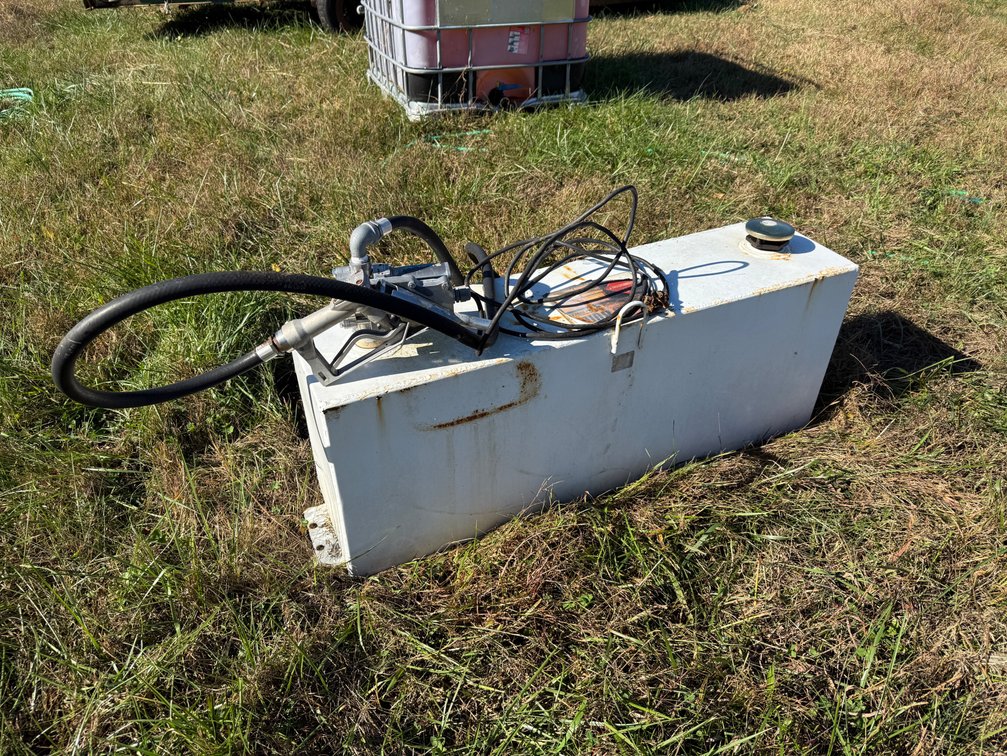 36 Gallon Transfer Tank w/ 12v Pump