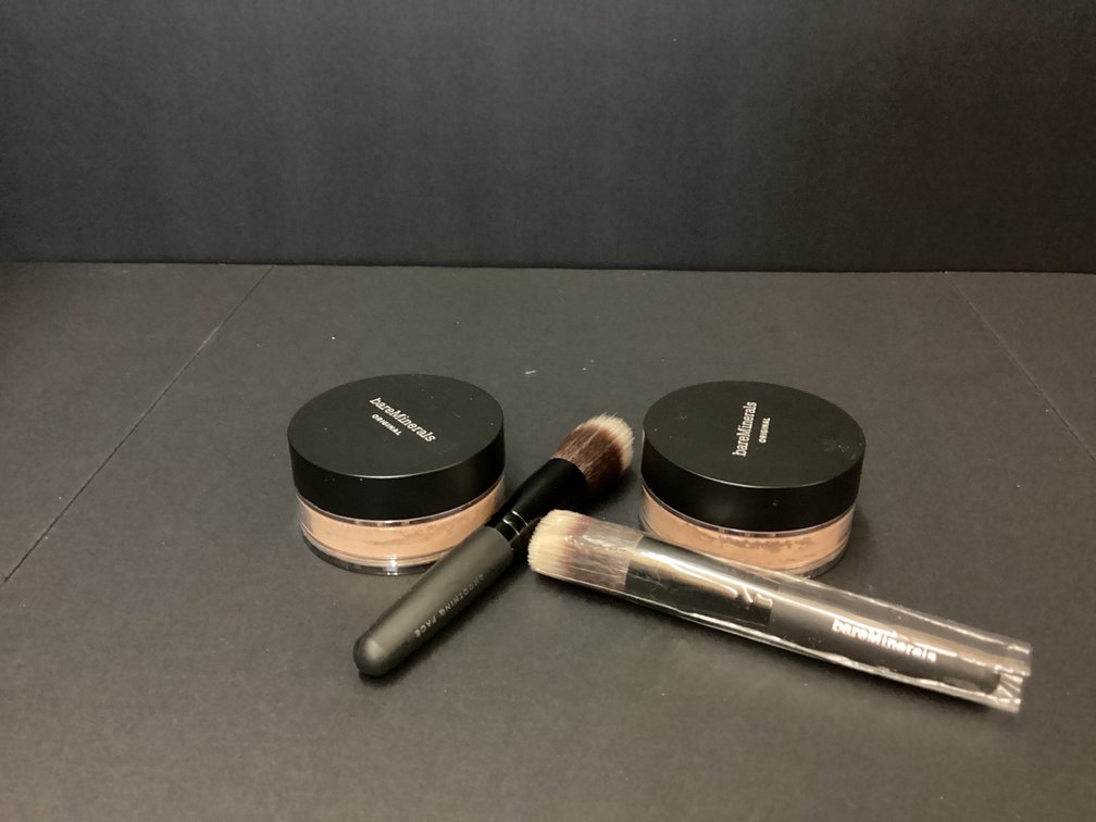 Bare Minerals foundation (medium) and brushes