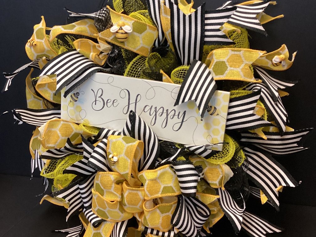Bee Happy Wreath (12”)