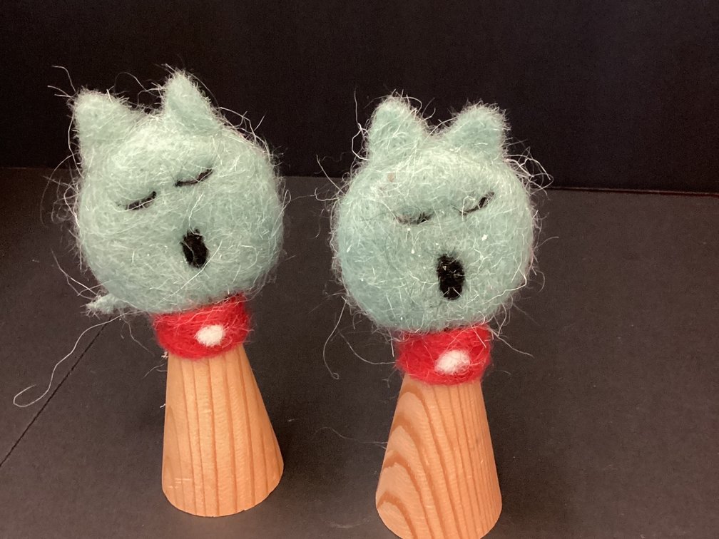 Caroling Cats