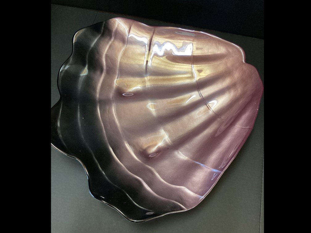 Rose gold glass scallop dish (9”)