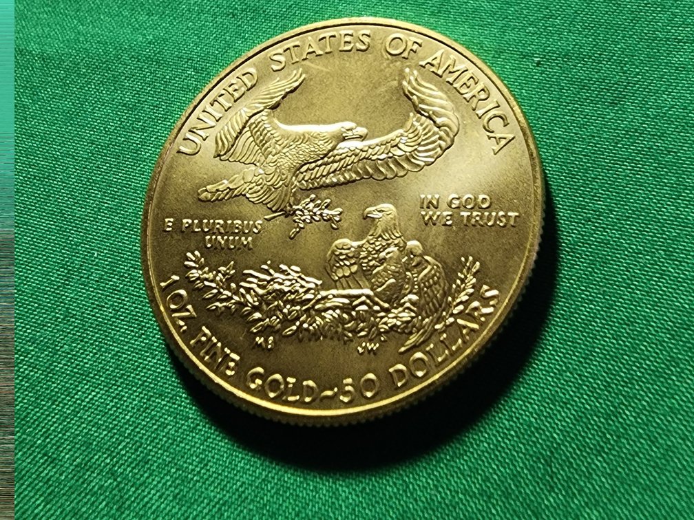 Gold coin