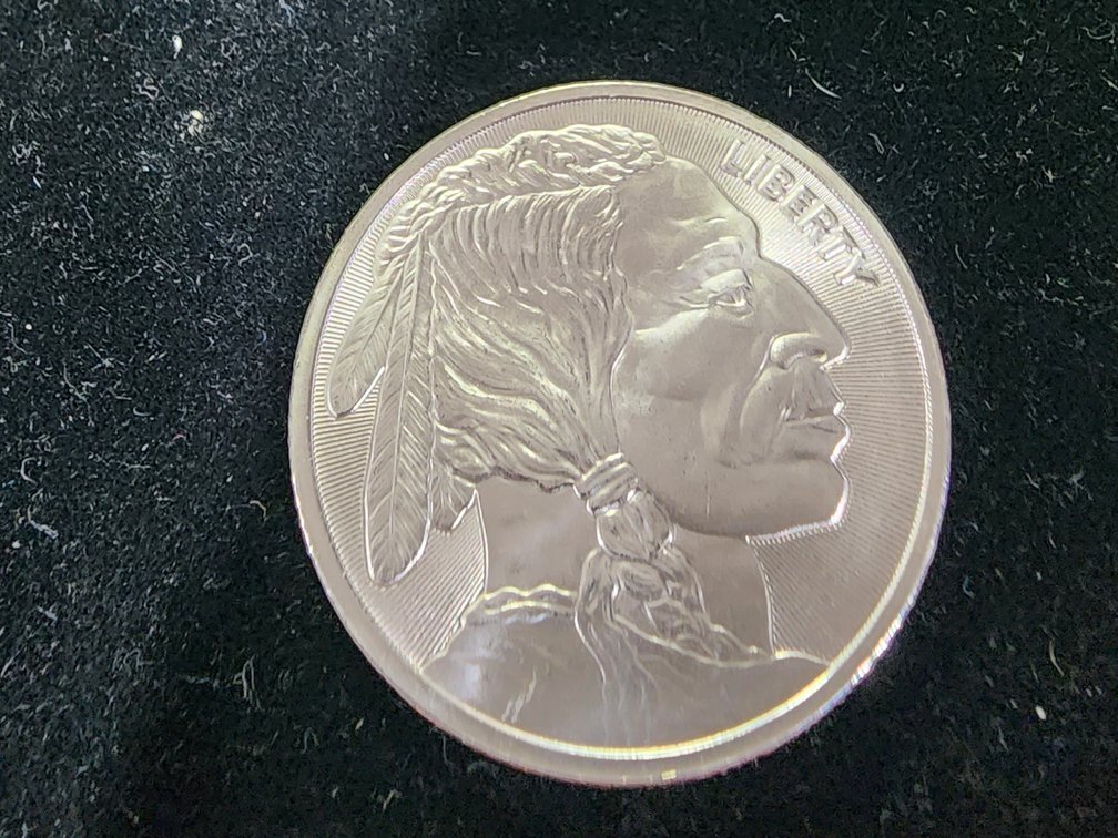 Tube of uncirculated  silver Buffalo  rounds