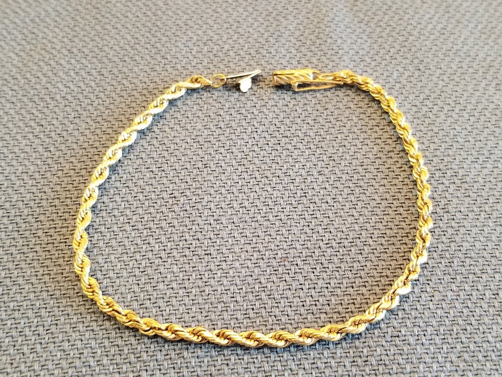 14k yellow Gold bracelet 