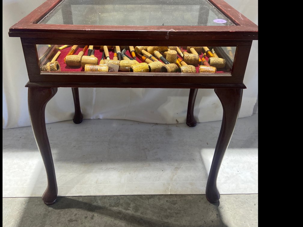 Queen Anne display table, 