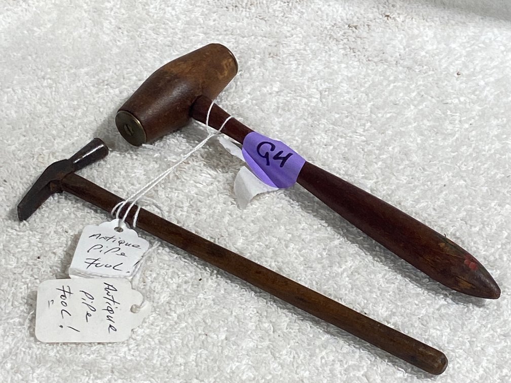 2 Antique pipe tools