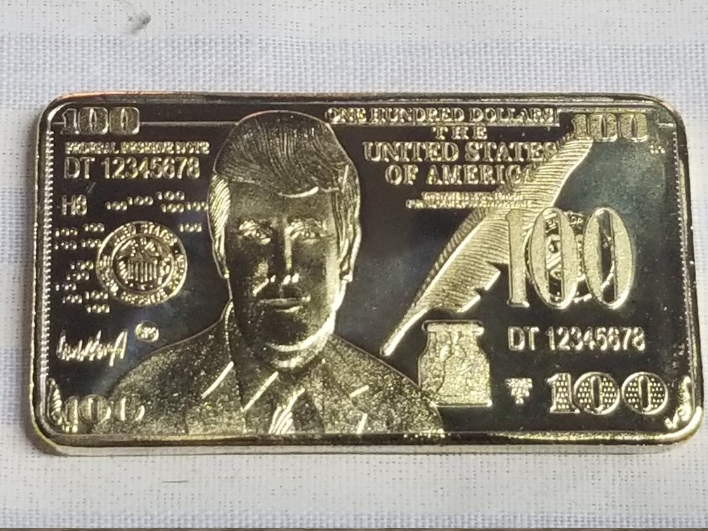 Donald Trump Gold Commemorative Bullion Style Collectible