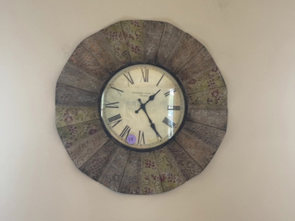 Round metal wall.clock/ metal wall scrollwork 