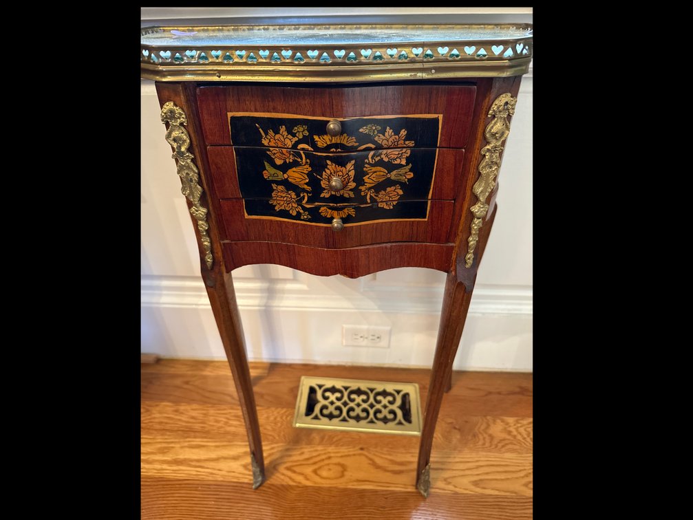 Accent Table
