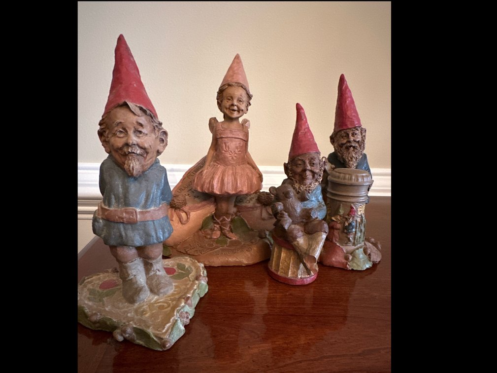 Signed Tom Clark Figurine Lot