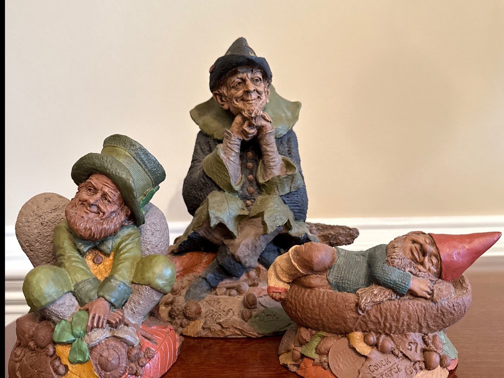 Signed Tom Clark Figurine Lot