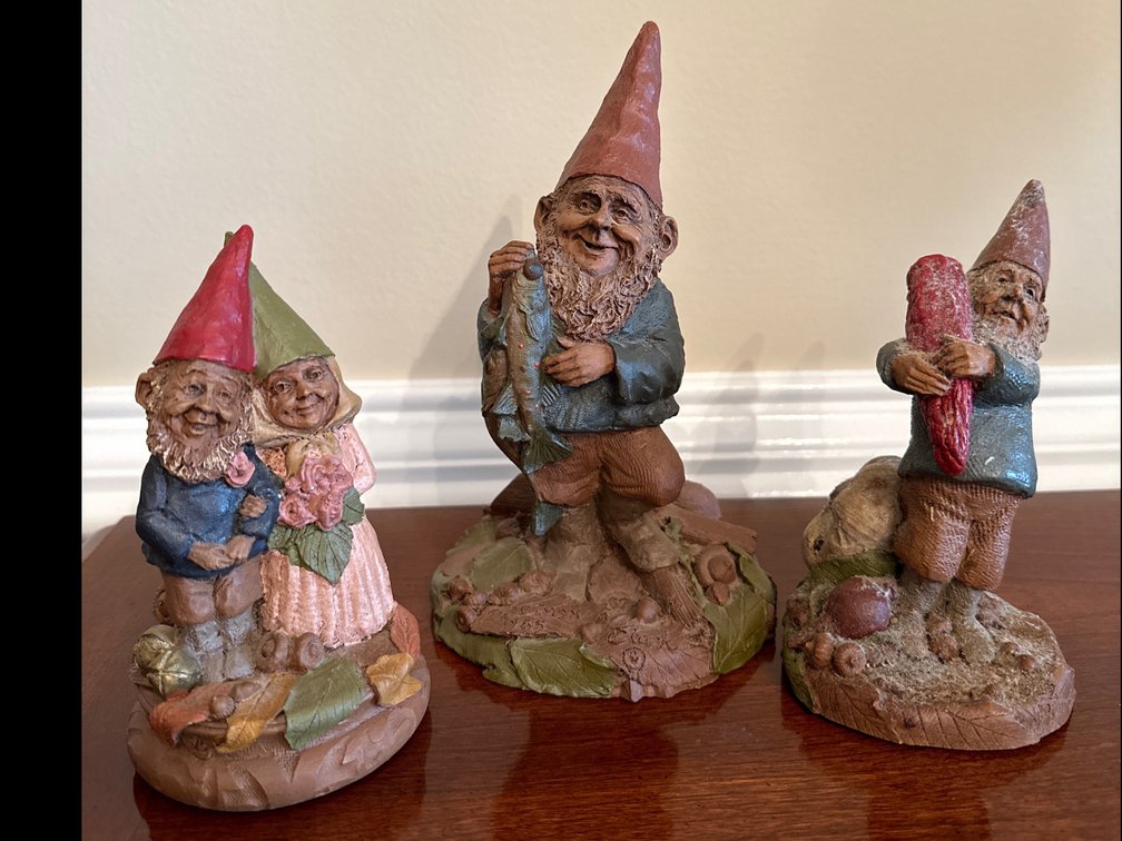 Signed Tom Clark Figurine Lot