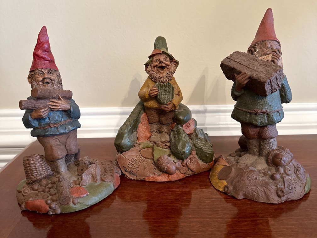Signed Tom Clark Figurine Lot