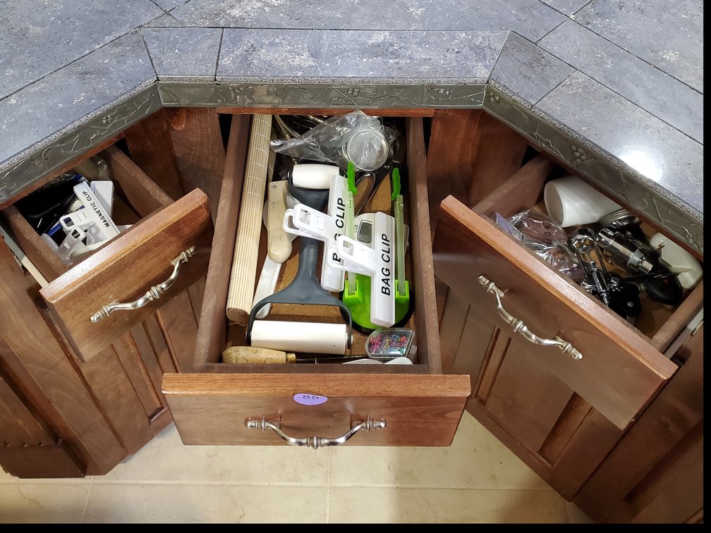 Kitchen Drawer Contents Lot