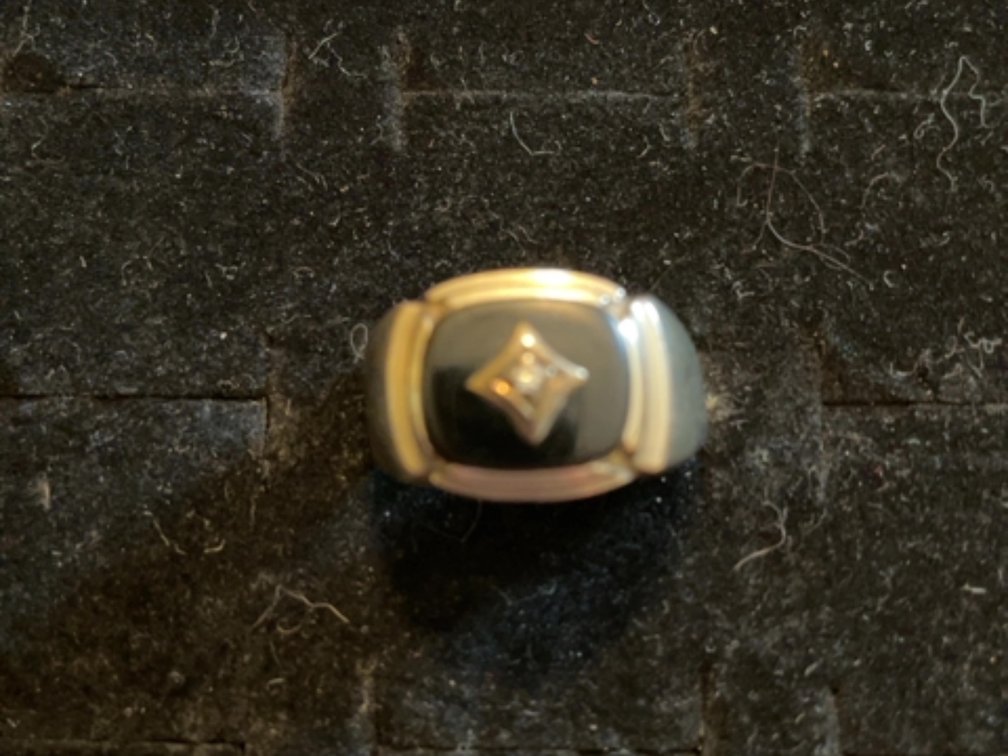 10kt white gold, onyx, and diamond ring; damaged