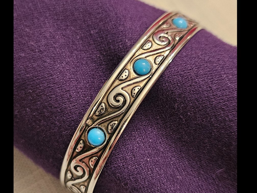 Native American Style Silver Bracelet with Turquoise 