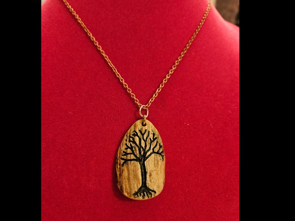 Native American Style Necklace w/Tree of Life Pendant