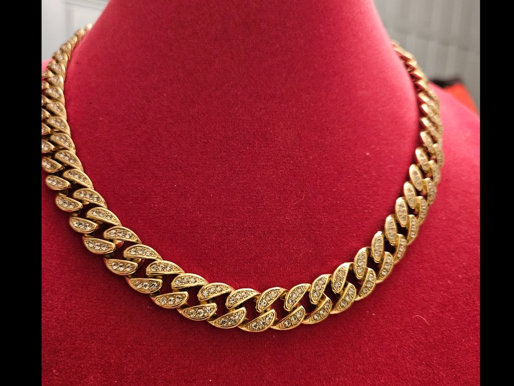Gold and Diamond Necklace 