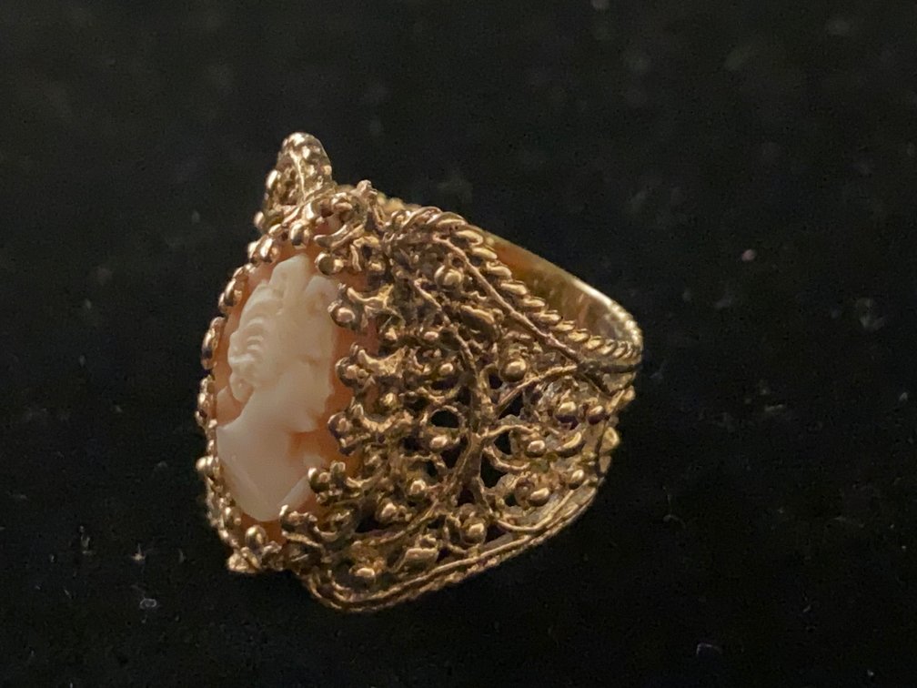 Gold and Cameo Ring