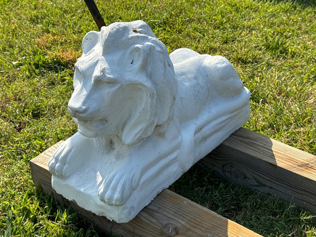 Heavy Cement Lion