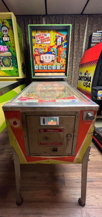 1966 Willams Full house pinball machine