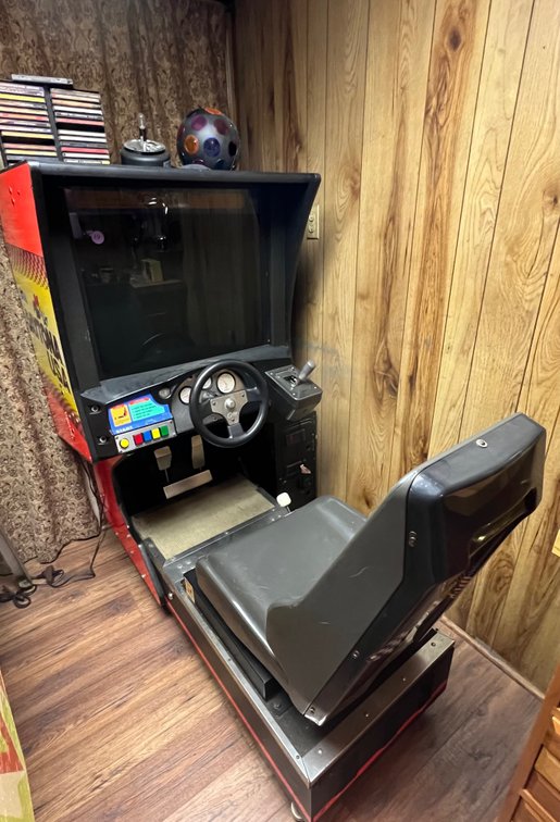 Sega Daytona USA arcade racing game machine