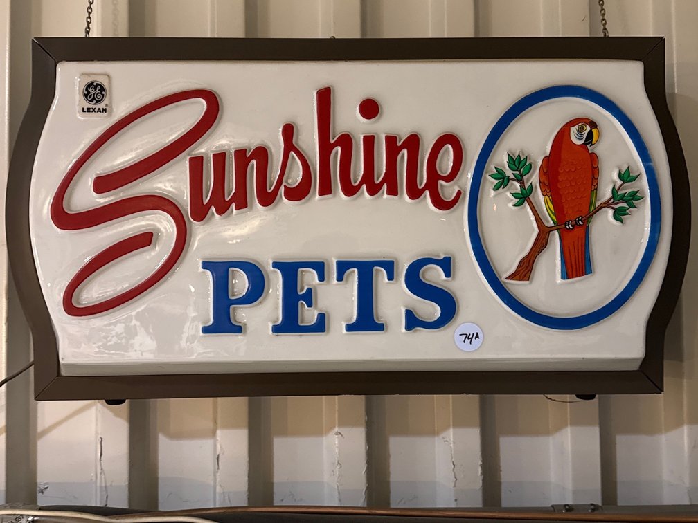 Sunshine Pets Sign