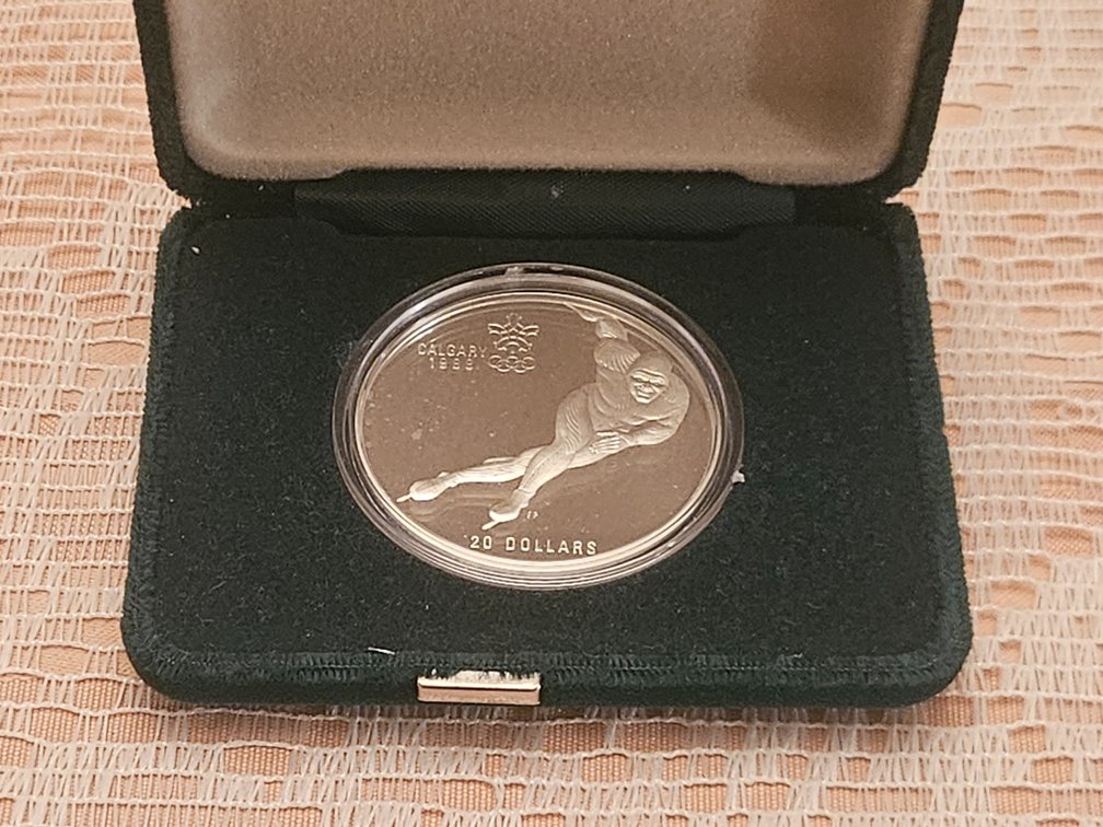 1 Troy oz .925 Silver Royal Canadian Mint Coin