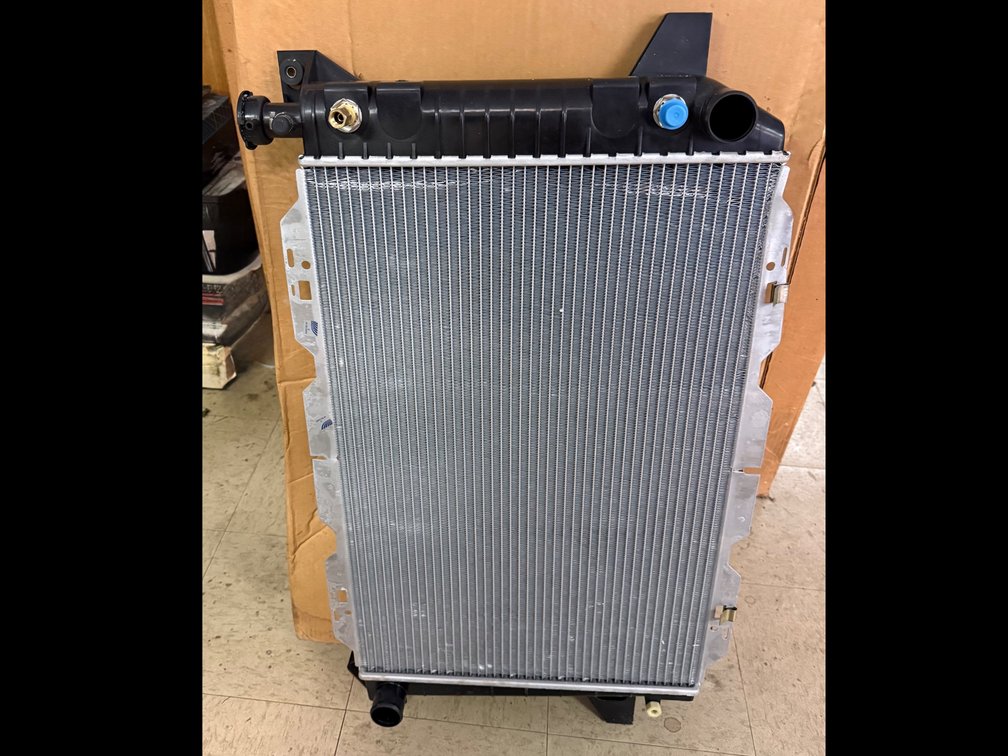 ‘95 Ford E-350 Radiator NIB