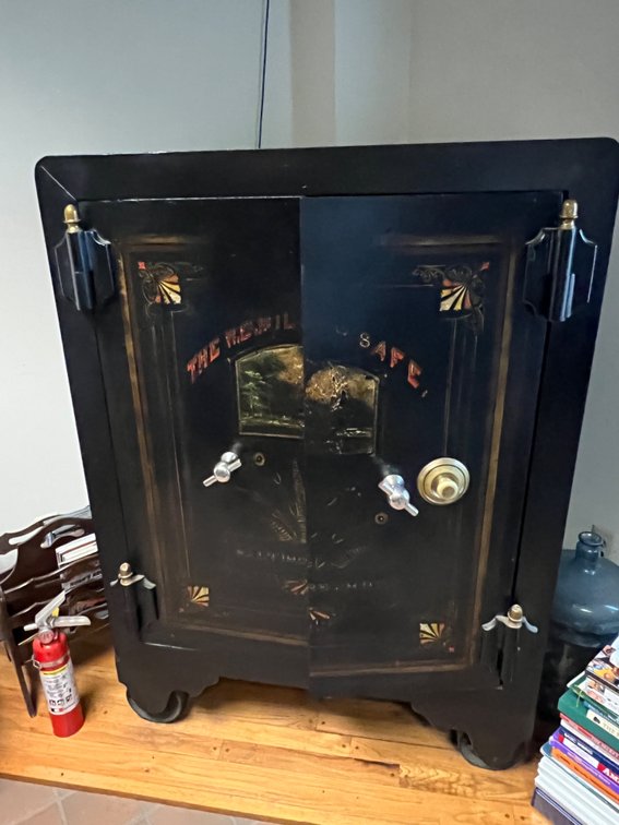 Large office spin dial safe