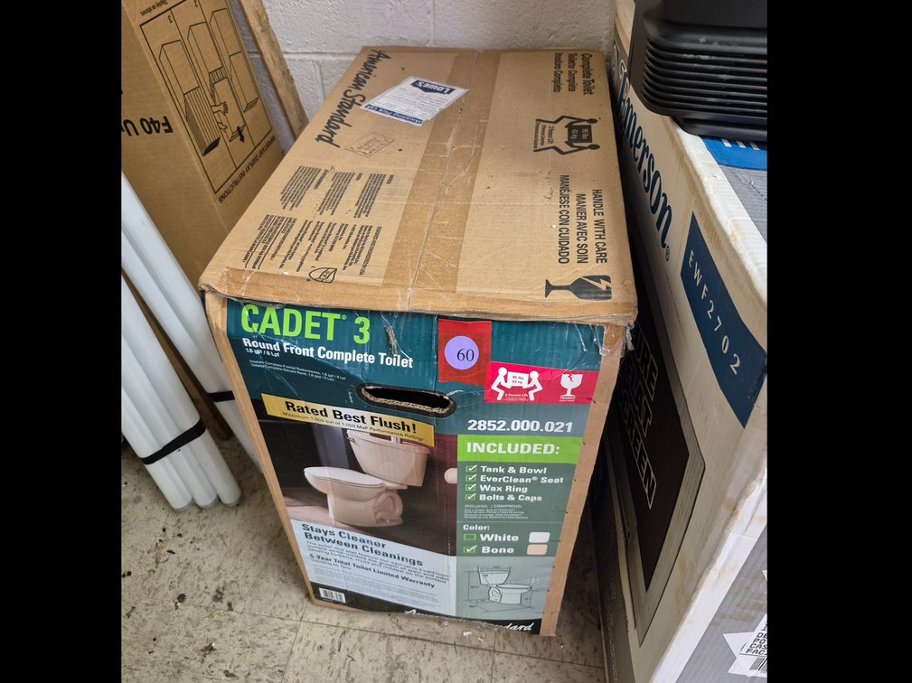 NIB American Standard Cadet 3 toilet