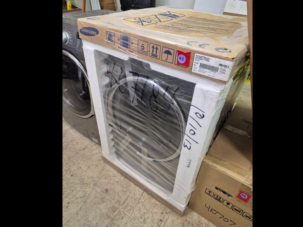 NIB Samsung clothes dryer
