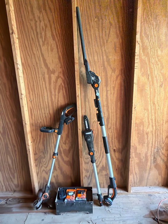 ‘WORX’ cordless landscape bundle, (3) 20v batteries, and (2) pack of spool/line inserts